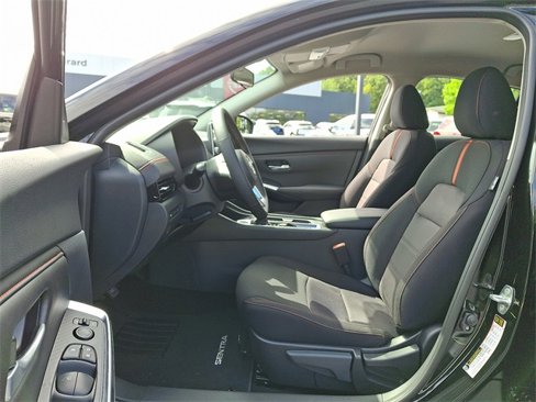 New 2025 Nissan Sentra SR w/ Midnight Edition image 5