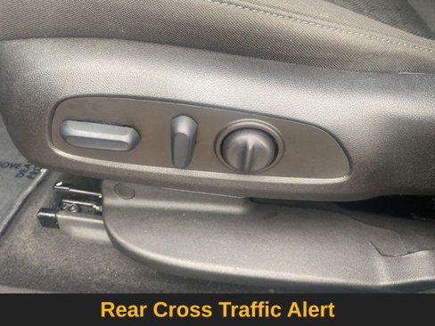 Used 2022 Chevrolet Blazer LT image 13