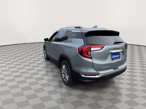 Used 2024 GMC Terrain SLT image 7