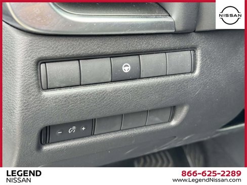 Certified 2022 Nissan Rogue SV image 18