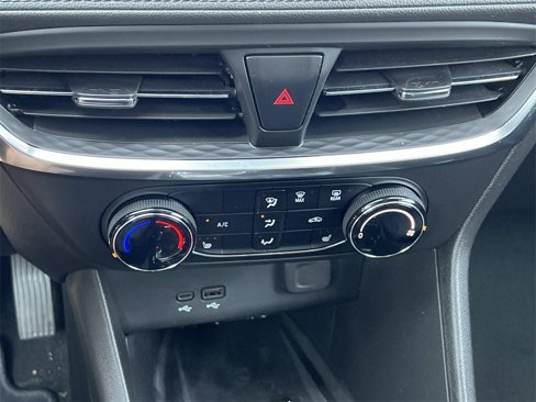 Certified 2024 Buick Encore GX Preferred w/ Comfort Package image 21