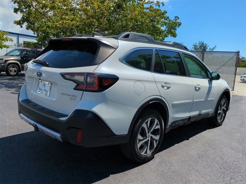 Used 2022 Subaru Outback Limited XT image 4