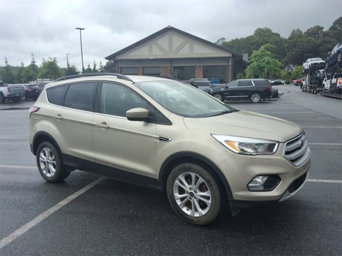 Used 2018 Ford Escape SE w/ SE Sync 3 Package image 3
