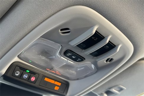 Used 2022 Chevrolet Bolt EUV Premier w/ Sun & Sound Package image 24