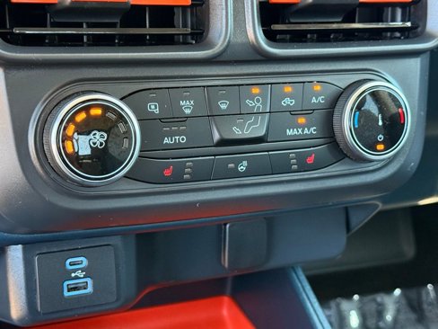 Certified 2023 Ford Maverick XLT w/ XLT Luxury Package image 11