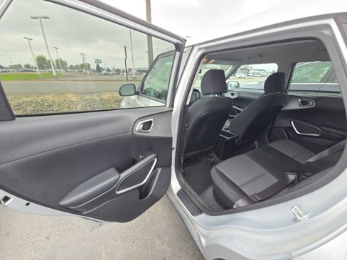 Used 2020 Kia Soul LX image 12