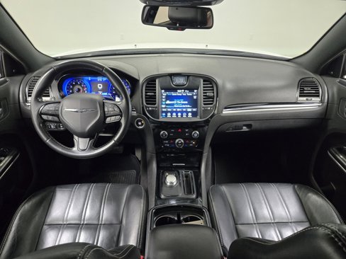 Used 2020 Chrysler 300 S image 18