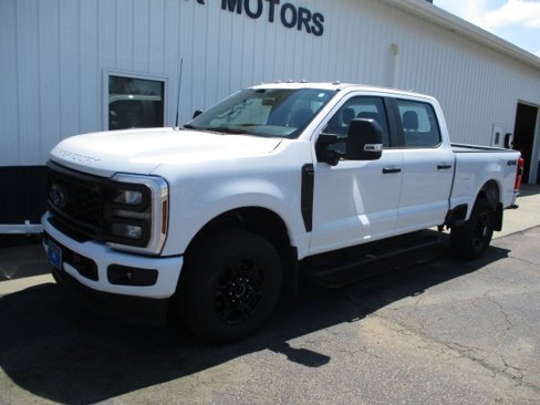 Used 2024 Ford F250 XL w/ STX Appearance Package image 2