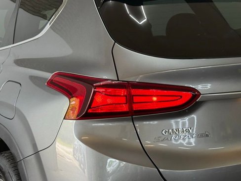Used 2019 Hyundai Santa Fe SE image 7