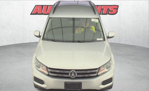 Used 2017 Volkswagen Tiguan Limited image 21