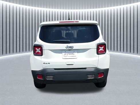 Used 2023 Jeep Renegade Latitude image 5