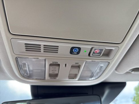 Used 2018 Honda Accord Touring image 38