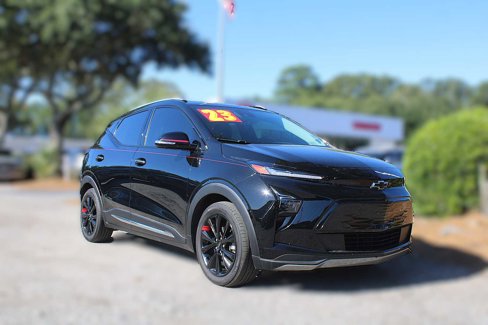 Used 2023 Chevrolet Bolt EUV Premier w/ Sun & Sound Package image 2