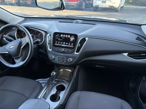Used 2017 Chevrolet Malibu LT image 20