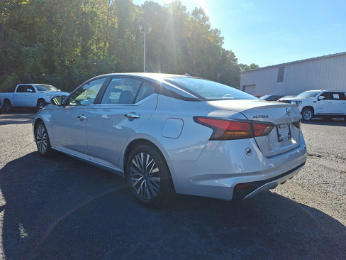 Used 2024 Nissan Altima 2.5 SV image 4