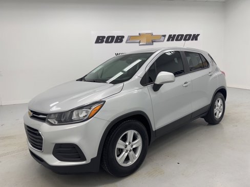 Used 2019 Chevrolet Trax LS image 1