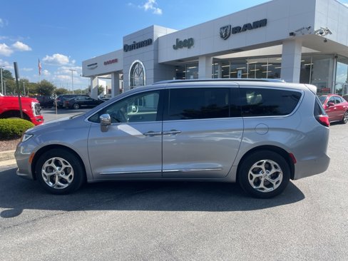Used 2021 Chrysler Pacifica Limited w/ Premium & Safety Sphere Group image 2