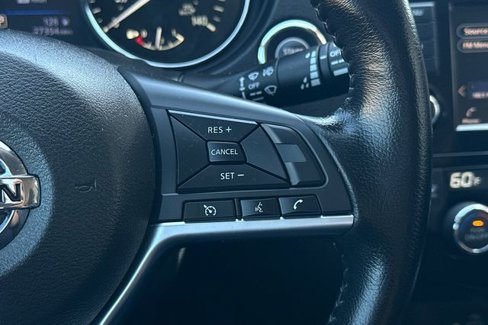 Used 2021 Nissan Rogue Sport SV image 31