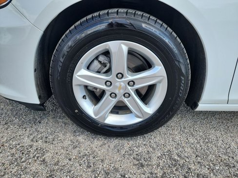 Used 2023 Chevrolet Malibu LS image 10