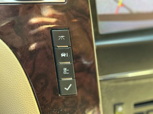 Used 2012 Cadillac Escalade ESV Luxury image 30