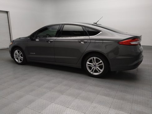 Used 2018 Ford Fusion S image 3