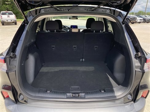 Used 2022 Ford Escape SE w/ SE Sport Appearance Package image 30
