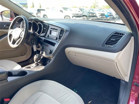 Used 2011 Kia Optima LX image 25