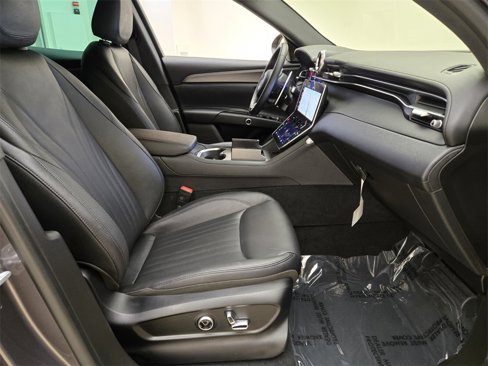 Used 2024 Maserati Grecale GT image 25