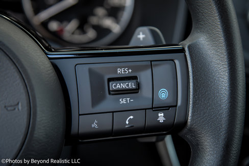Used 2023 Nissan Rogue SV image 35