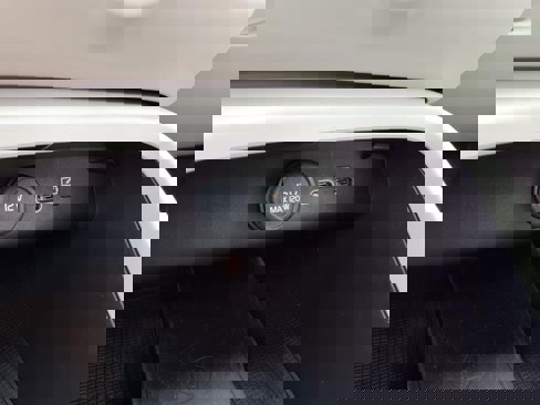 Certified 2023 Volvo XC40 B5 Plus w/ Driver Assist Package image 24