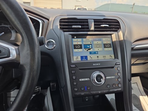 Used 2018 Ford Fusion Energi Titanium image 24