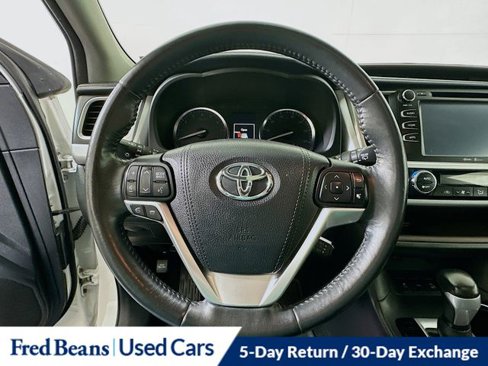 Used 2015 Toyota Highlander XLE image 12