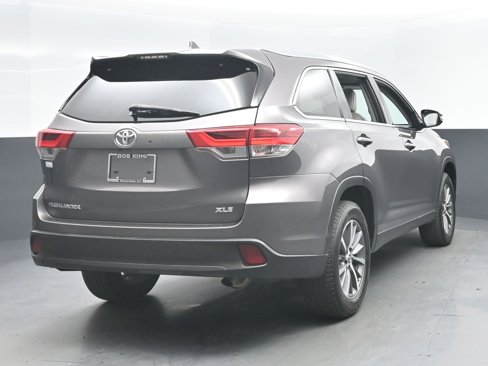 Used 2019 Toyota Highlander XLE image 10