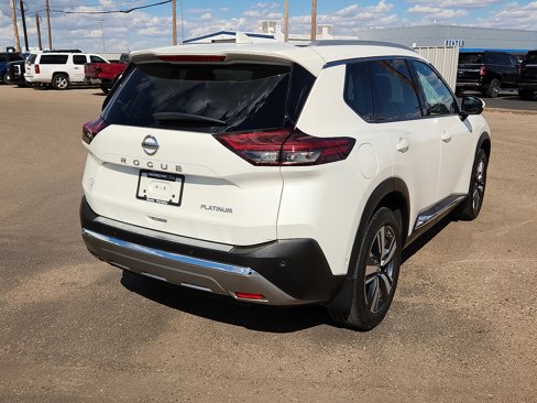 Used 2021 Nissan Rogue Platinum image 4