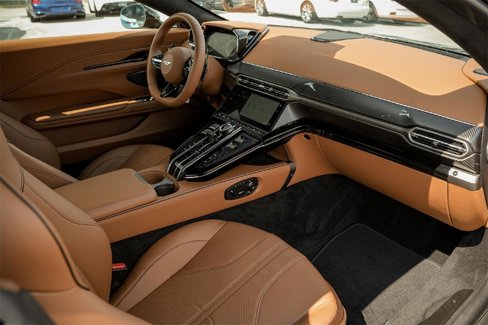 New 2025 Aston Martin V8 Vantage Coupe image 34