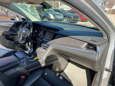 Used 2017 Cadillac XT5 Luxury image 17