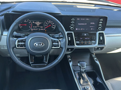 Used 2021 Kia Sorento S image 21