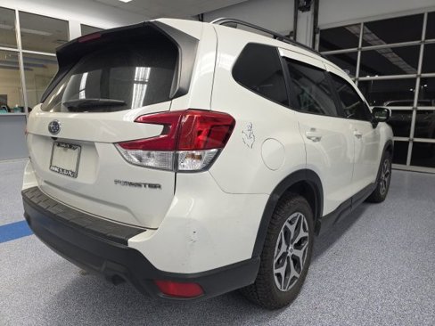 Used 2021 Subaru Forester Premium w/ Popular Package #1 image 2