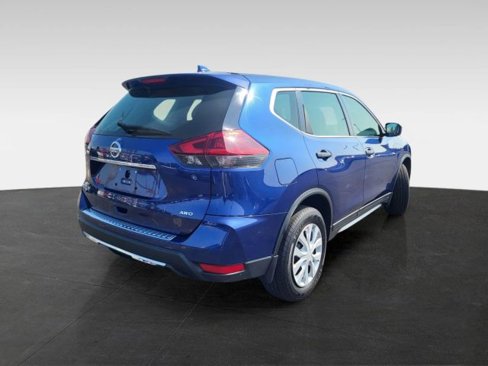 Used 2018 Nissan Rogue S image 3