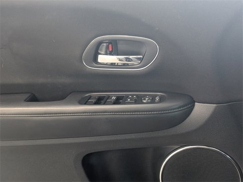 Used 2018 Honda HR-V EX image 19