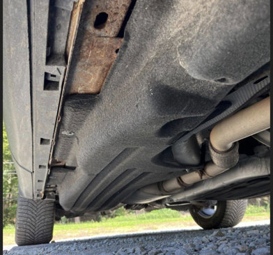 Used 2021 Ford Explorer XLT image 27
