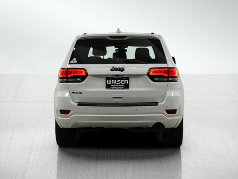Used 2018 Jeep Grand Cherokee Altitude image 4