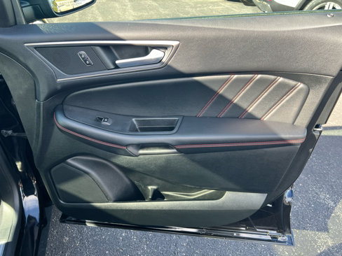 Used 2022 Ford Edge ST-Line image 21