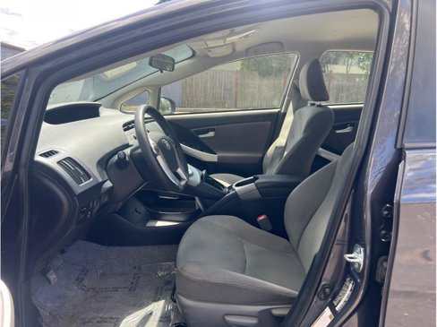 Used 2014 Toyota Prius Two image 3