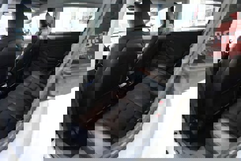 Used 2018 Tesla Model 3 Long Range image 19