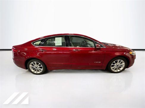 Used 2019 Ford Fusion SEL image 4