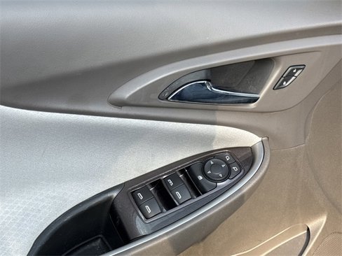 Used 2023 Chevrolet Malibu LT image 9
