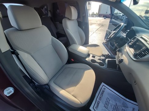 Used 2017 Kia Sorento LX w/ LX Convenience Package image 17