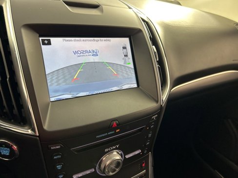 Used 2018 Ford Edge Titanium image 23