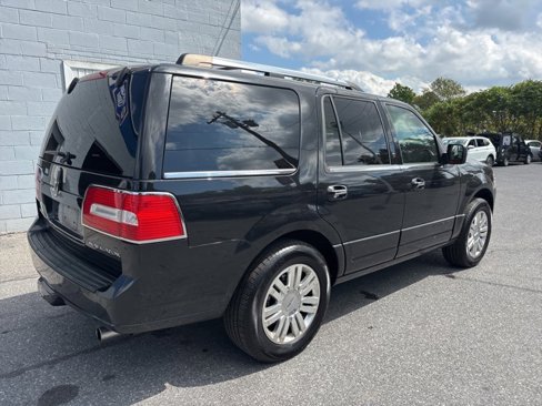 Used 2013 Lincoln Navigator 4WD image 7